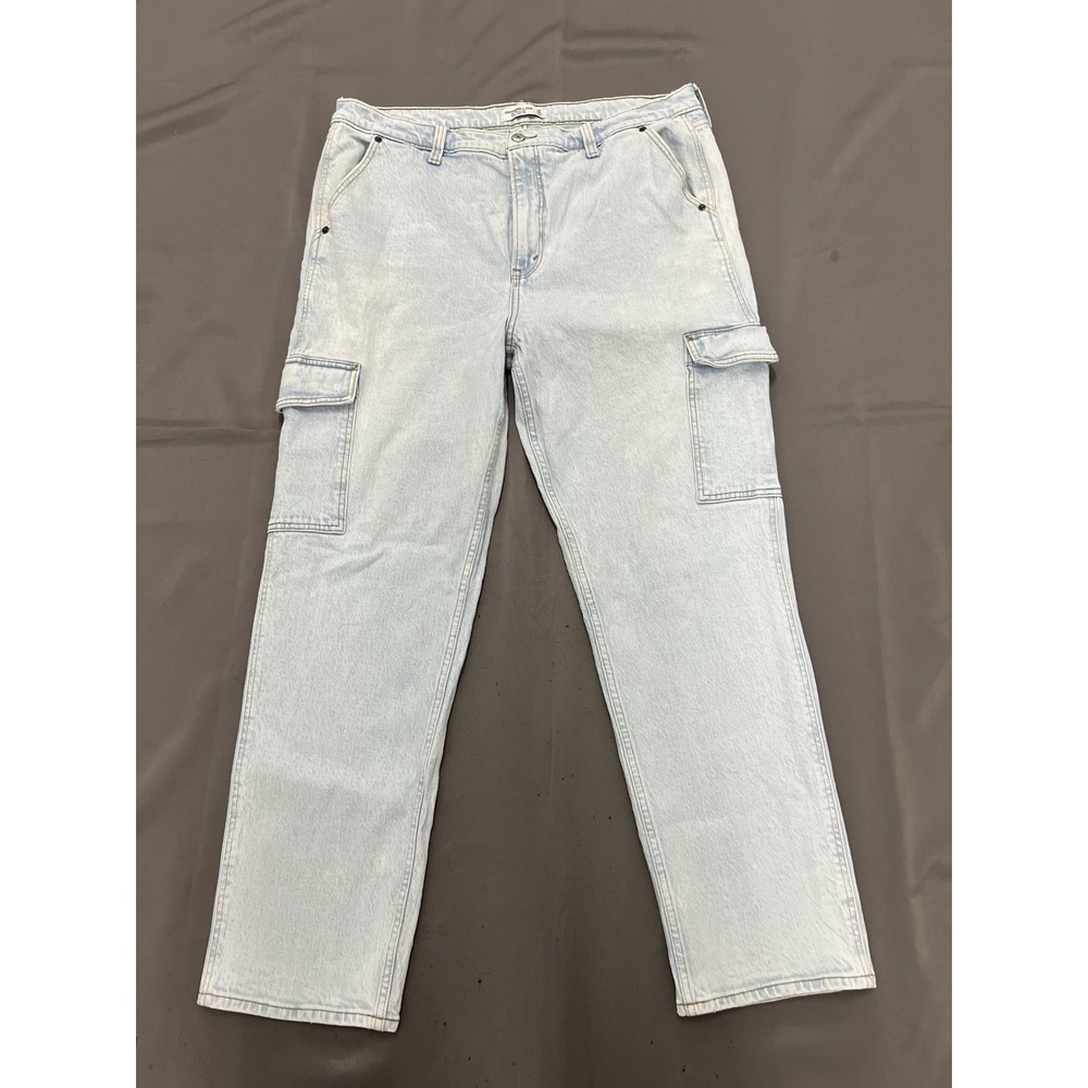 Abercrombie & Fitch The 90s Straight Ultra High Rise Cargo Jean Size 34